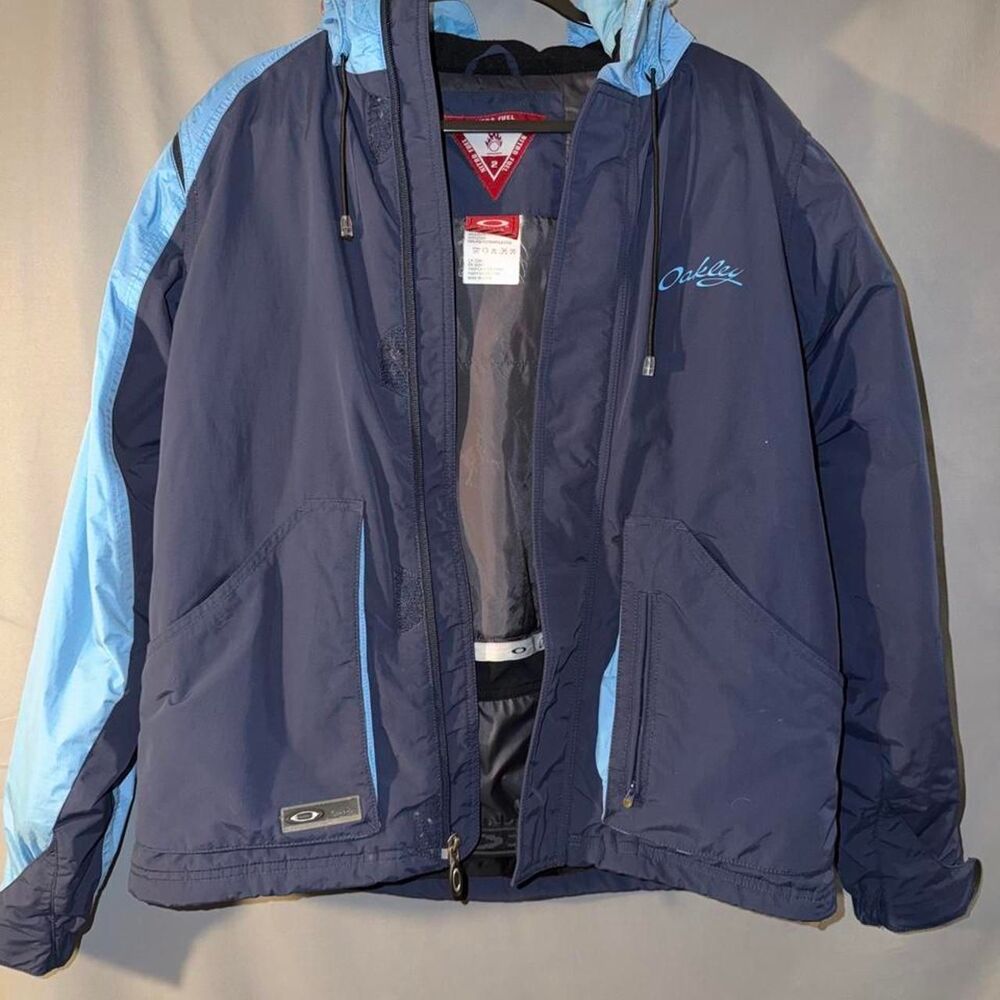 Oakley Y2K / Vintage Winter Sports/Ski Jacket